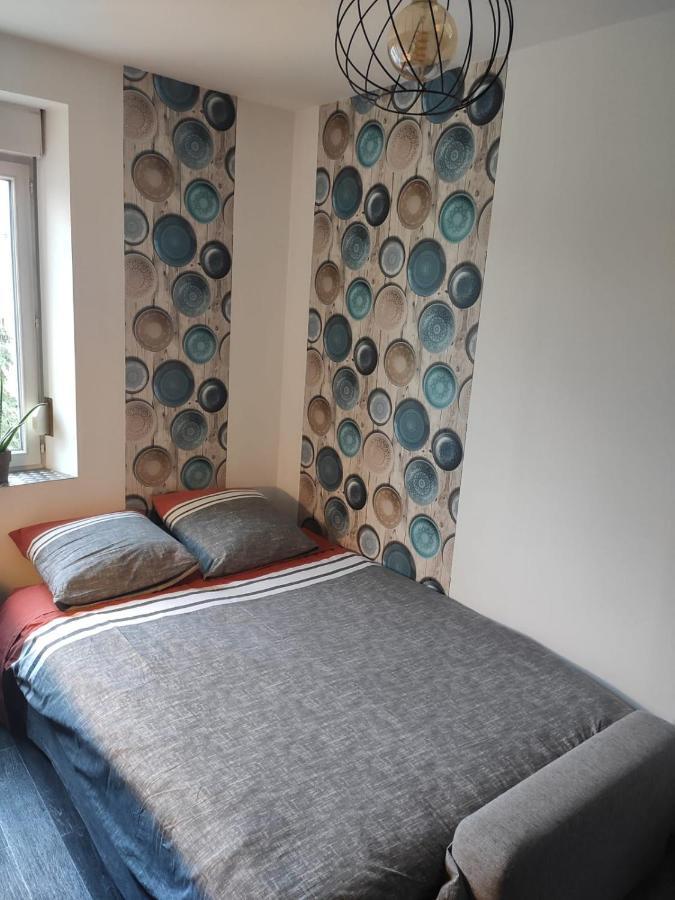 Appartement Cosy Centre-Ville Wifi Parking Charleville-Mezieres Exterior photo